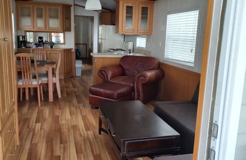 Kissimmee Resort | 2 BEDROOM DISNEY AREA VACATION RENTAL IN AWARD WINNING "MILL CREEK RESORT"
