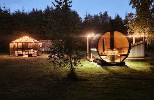 Papsaare House | 2-bedroom, fenced yard, sauna, 10 min to Pärnu