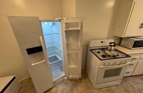 Westwood House | 2-bedroom furnished in west Los Angeles with all utilities , cable and WiFi.