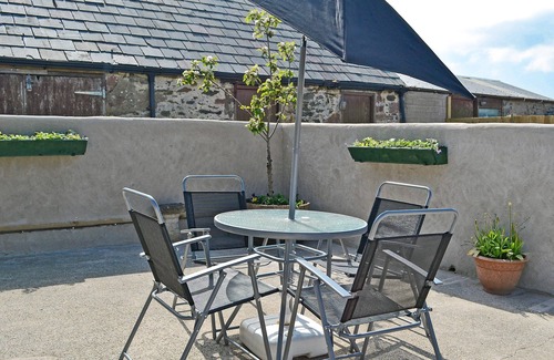 Dwyran Cottage | 2 bedroom accommodation in Newborough, near Llangefni