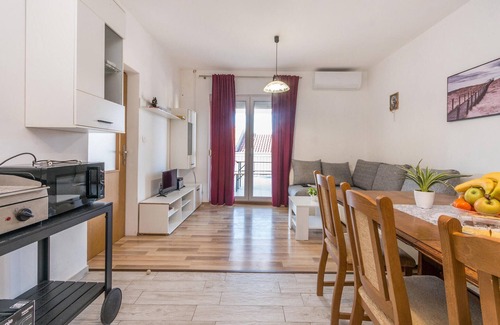 Galovac Apartment | 2 bedroom gorgeous apartment in Galovac