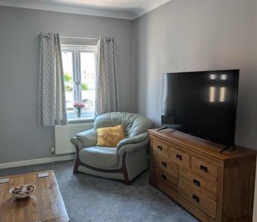Long Sutton House | 2 bedroom house Admiral Court