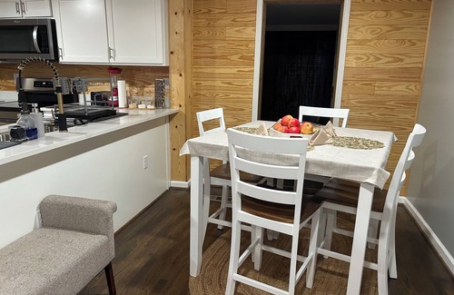 New Castle House | 2- Bedroom House Newly Remodeled nRelaxing Escape
