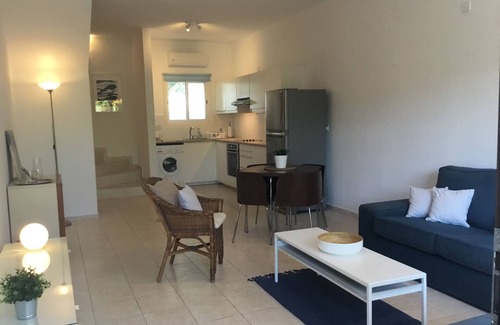 Pissouri House | 2 Bedroom House with Sea View, 150m from Pissouri Beach