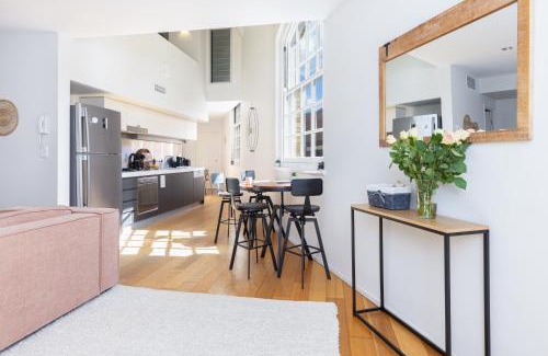 Teneriffe Apartment | 2-Bedroom Loft near CBD & River with Pool and Free Parking