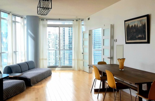 Central Waterfront Apartment | 2 bedroom luxury Lkview