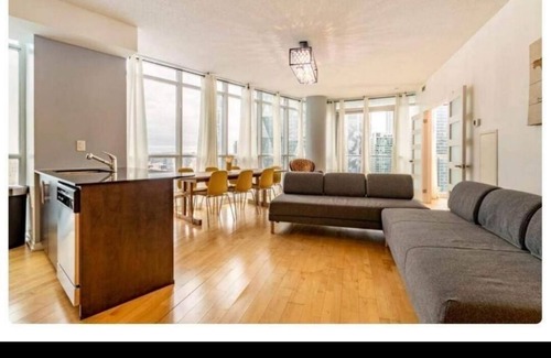 Central Waterfront Apartment | 2 bedroom luxury Lkview