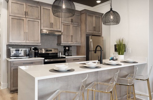 Helena Condo | 2 Bedroom, Main Level
