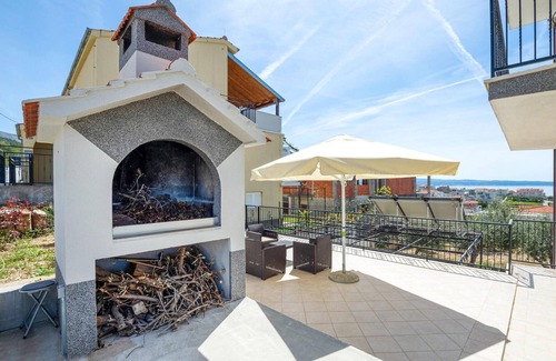 Podstrana Apartment | 2 bedroom nice apartment in Podstrana