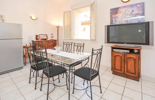 Cessenon-sur-Orb House | 2 bedroom nice home in Cessenon sur Orb