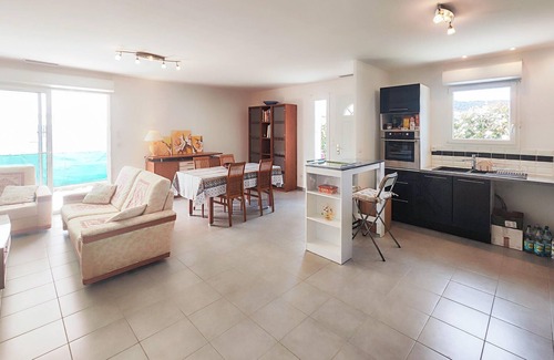 Cessenon-sur-Orb House | 2 bedroom nice home in Cessenon-sur-Orb