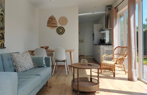 Heinkenszand House | 2 bedroom nice home in Heinkenszand