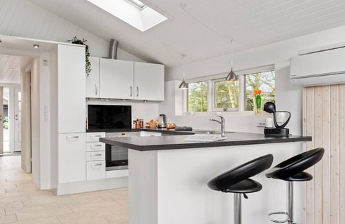 Hvidbjerg Strand House | 2 bedroom nice home in Børkop