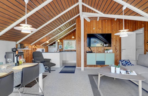 Helberskov Strand House | 2 bedroom nice home in Hadsund