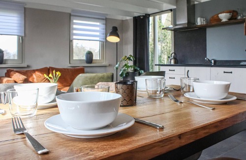 Tusveld House | 2 bedroom nice home in Bornerbroek