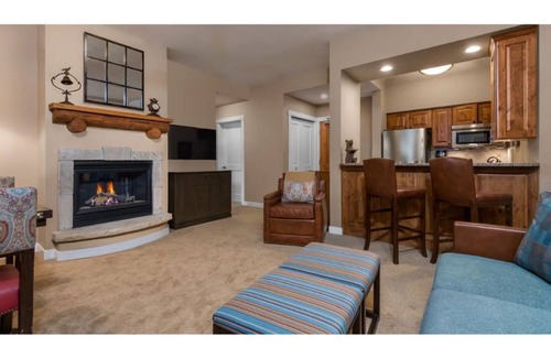 Highlands Townhomes House | 2 bedroom penthouse at Hyatt mountain lodge ski