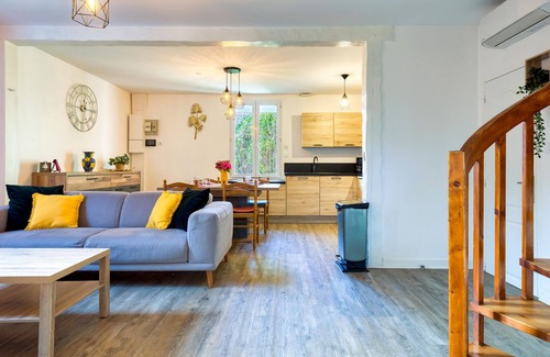 Pitres House | 2 bedroom pet friendly home in Pîtres