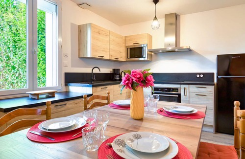 Pitres House | 2 bedroom pet friendly home in Pîtres