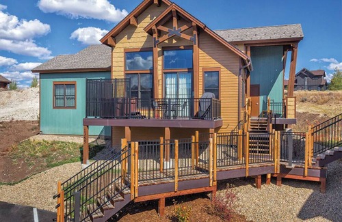 Grand Elk Ranch Condo | 2 Bedroom Presidential, Full Kitchen, Sleeps 6, Rocky Mountain Preserve Resort!
