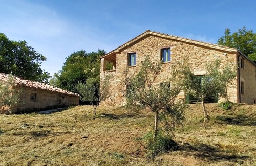 Apiro House | 2 Bedroom Private vacation home in Marche