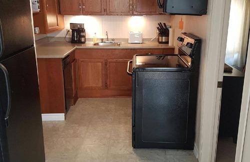 Harwich House | 2 Bedroom Property with Views of RONDEAU BAY
