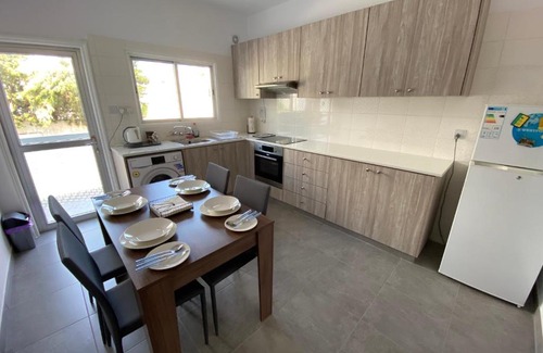 Agios Tychon Apartment | 2 Bedroom self contained apartment opposite the Mediterranean Hotel