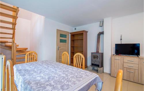 Nowy Dwor Gdanski House | 2 Bedroom Stunning Home In Oslonka