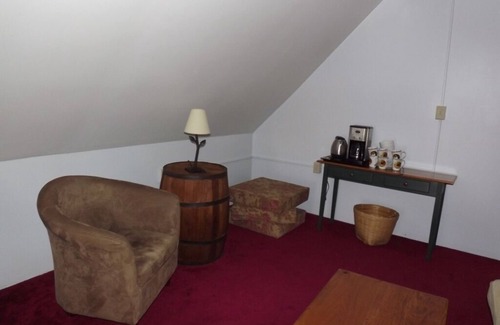 Montgomery Center House | 2 Bedroom Suite