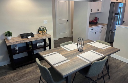 Grande Prairie House | 2 bedroom upper level of home in Grande Prairie