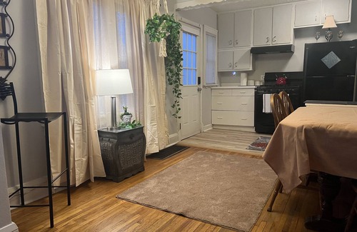 Summit - University House | 2-bedroom vacation home just 16 minutes to MSP airport.