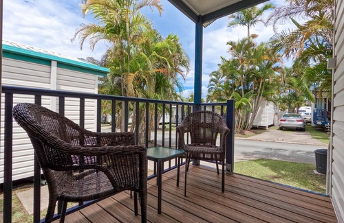 Alexandra Headland Cabin | 2 Bedroom Villa 4 Berth - 2 Bedroom Villa 4 Berth