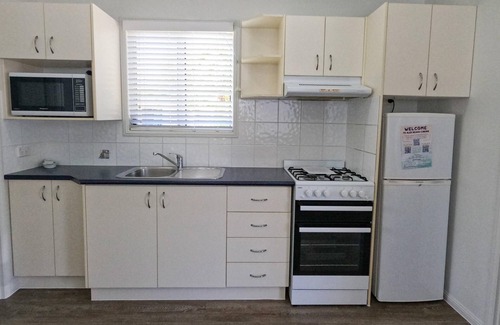 Alexandra Headland Cabin | 2 Bedroom Villa 5 Berth - 2 Bedroom Villa 5 Berth