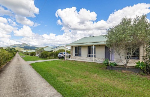 Peak Crossing Villa | 2 Bedroom Villa Countryside Retreat
