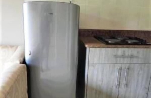 Harare Apartment | 2 bedroomed apartment with en-suite and kitchenette - 2064