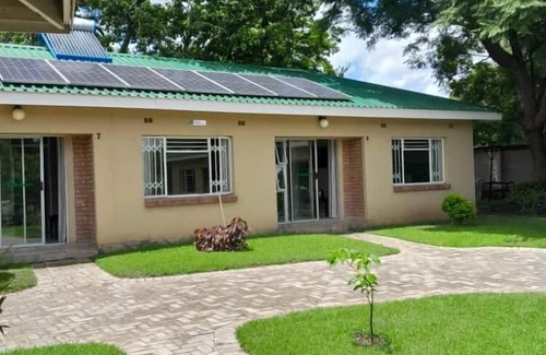 Harare Apartment | 2 bedroomed apartment with en-suite and kitchenette - 2068