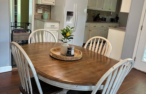Lyons House | 2-bedrooms 1-bath house in Lyons with WiFi, AC, and printer.