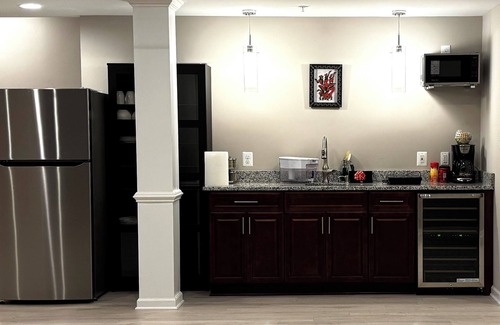 Urbana House | 2 bedrooms 1 bath rental unit