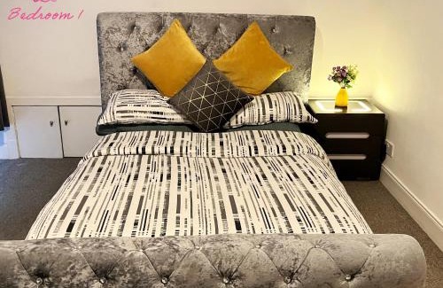 Kelty Apartment | 2 Bedrooms Entire Apartment Self Check in