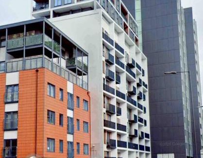 Sutton Central Apartment | 2 bedrooms flat @ London Sutton Station Zone 5