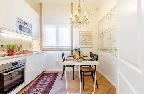 Lucca Historical Center Apartment | 2 bedrooms, Terrace and Private Parking in Lucca