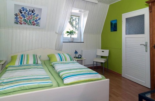Monreal Bed & Breakfast | 2-Bettwohnung * - Apartment u. Pension M. Schmitz