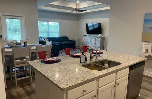 Port St. Joe House | 2 Blocks to the Beach | Golf Cart Pools Bikes Family-Friendly