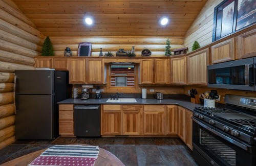 Greer Cabin | 2 Blue Feather in Beautiful Greer AZ