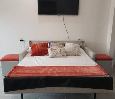 Centro Playas House | 2 Br/1 Ba home, Sleeps 10, 1 min walk to Rosarito Beach