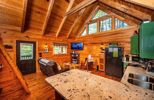 Bloomington Cabin | 2 BR, 1 BA Log Cabin