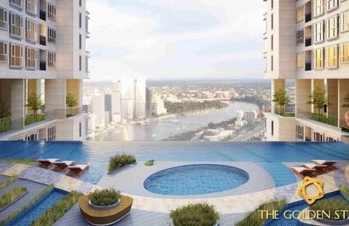 District 7 House | 2 BR 2 BA 5 SLEEP BALCONY POOL Live downtown SaiGon