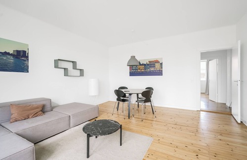 Charlottenlund Apartment | 2-BR apartment w/a balcony in Charlottenlund - 192
