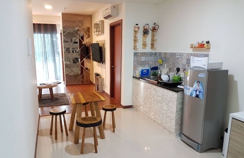 Pluit Condo | 2 BR Fantastic sea views Condo 80sqm Fast internet