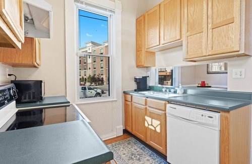 Babe Denny House | 2 BR Next To Lucas Oil - Walk to Conventions!