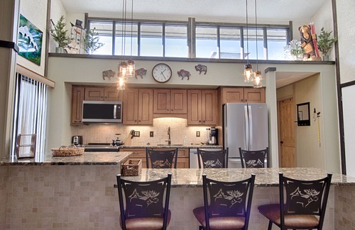 Peak 8 Condo | 2 BR Updated Condo-Mountain View! Excellent location, views & value!
